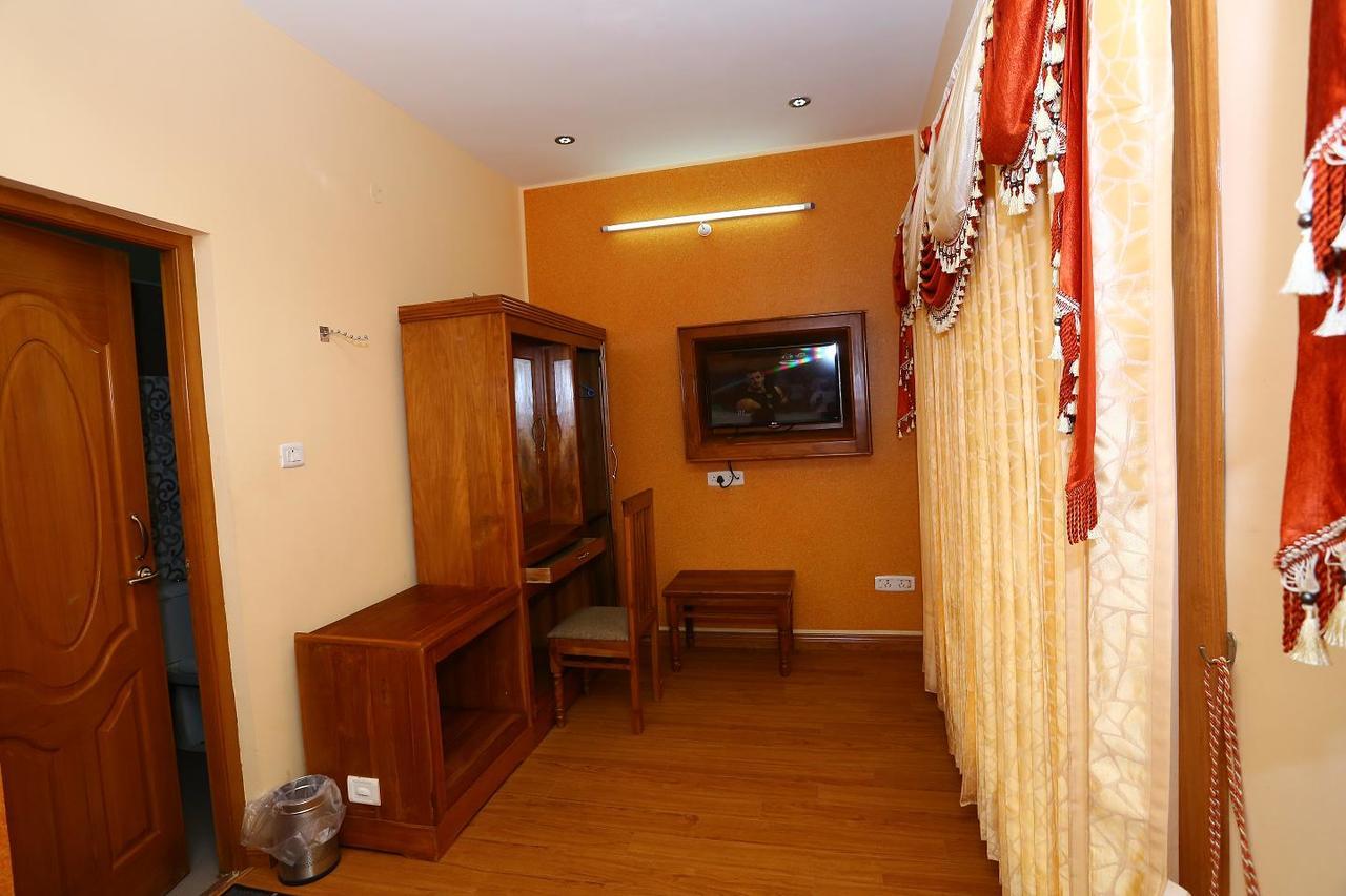 Mmr Grand Inn Ooty Exterior foto